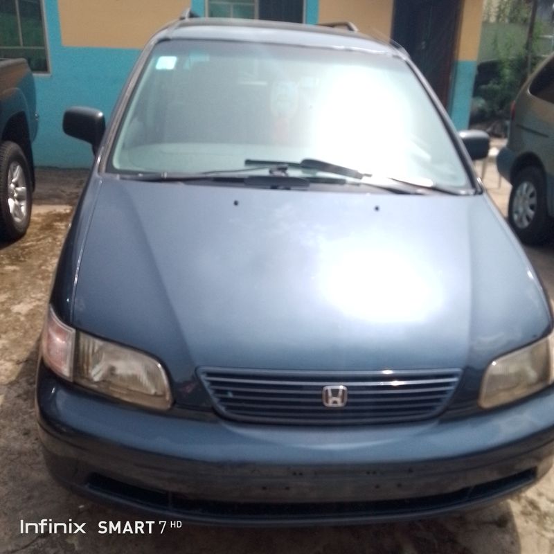 Main image of 2000 Honda Odyssey